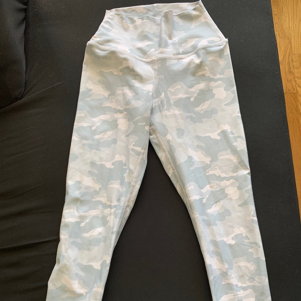P’tula Leggings - Frosted Camouflage